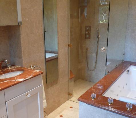 salle de bain en marbre à FLOING (Ardennes)